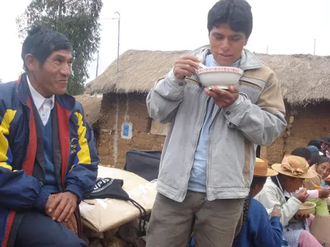 Comiendo patachi / Patachicta micuyan